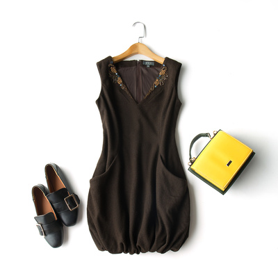 服裝拍攝全攻略 靜物、平鋪、掛拍與模特展示技巧